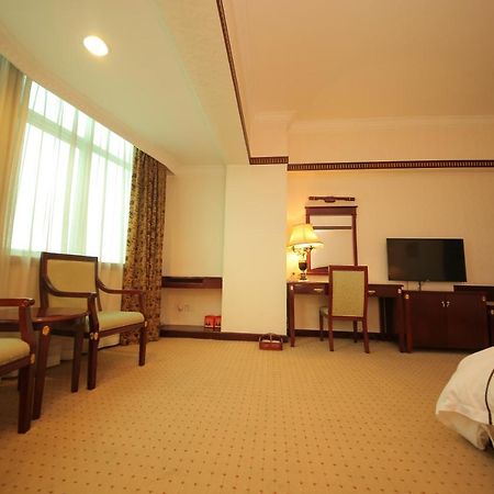 W.Y. Lera Hotel Гуанджоу Екстериор снимка