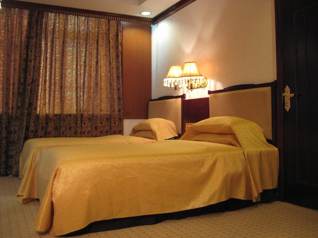 W.Y. Lera Hotel Гуанджоу Екстериор снимка