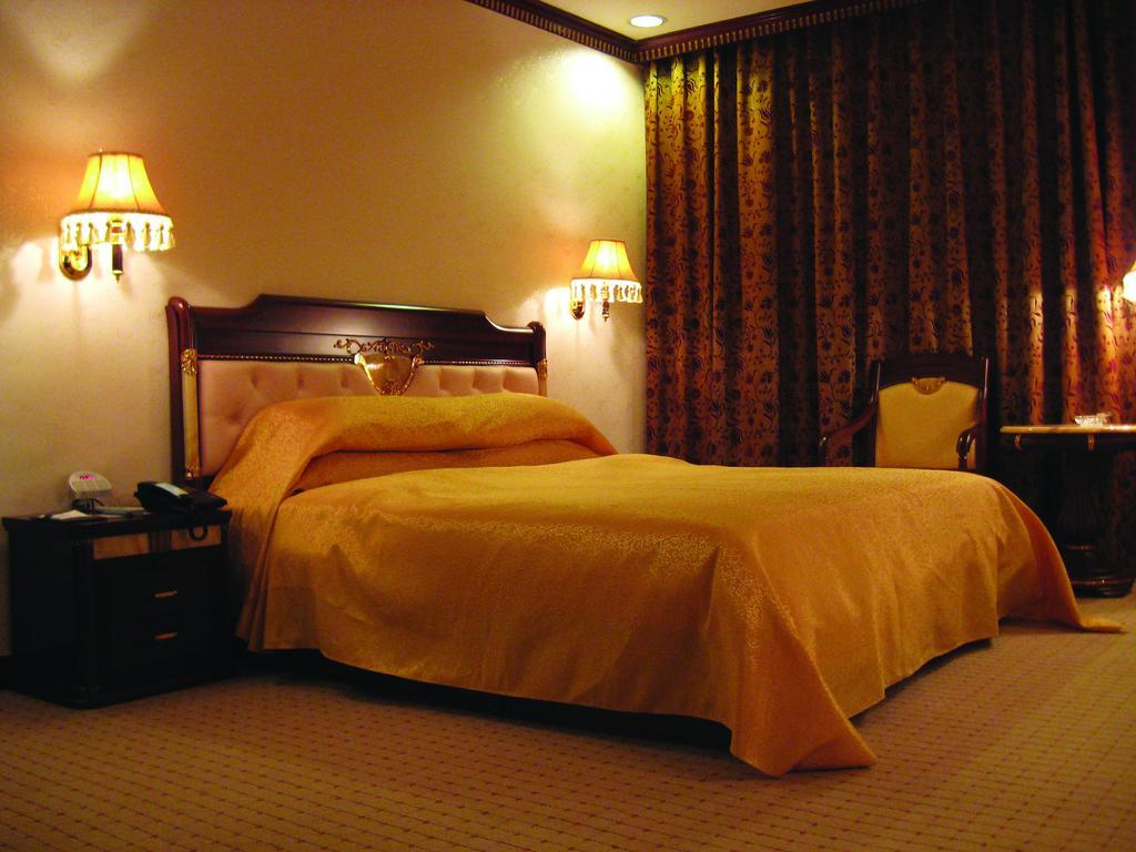 W.Y. Lera Hotel Гуанджоу Екстериор снимка