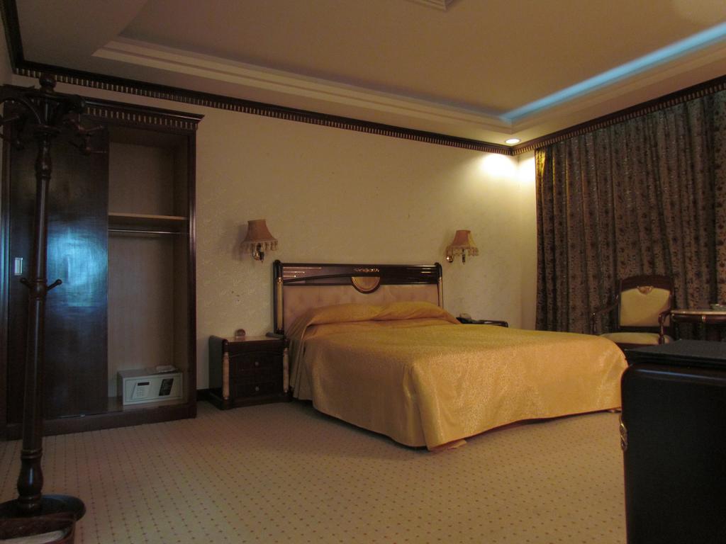 W.Y. Lera Hotel Гуанджоу Екстериор снимка