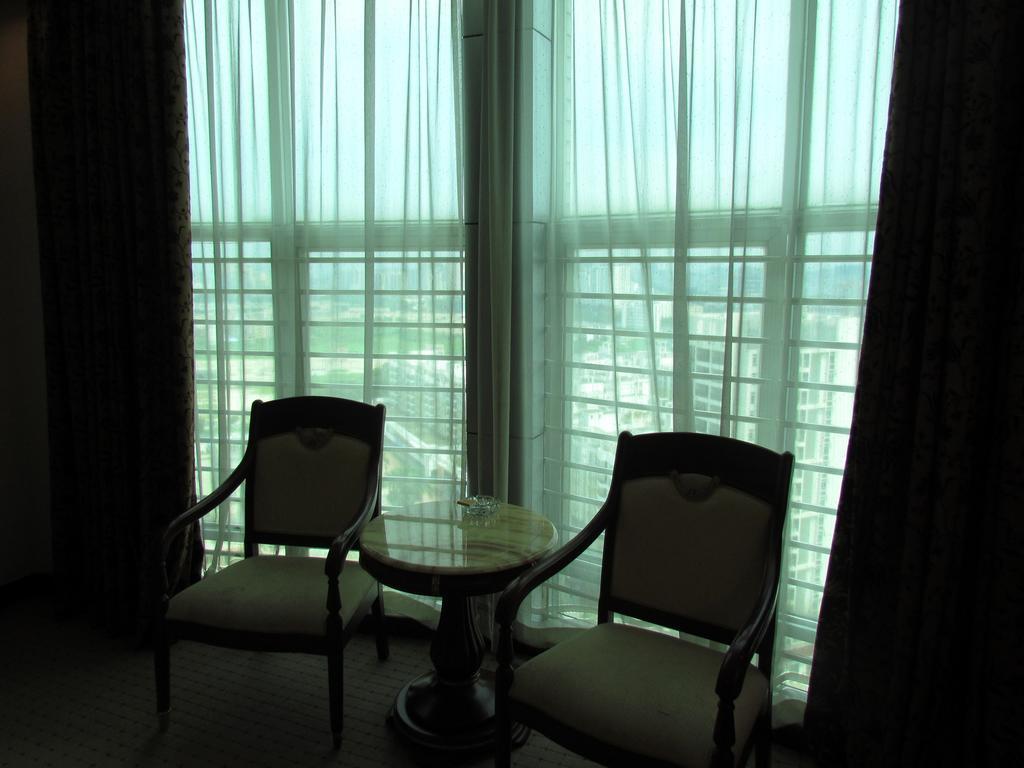 W.Y. Lera Hotel Гуанджоу Екстериор снимка