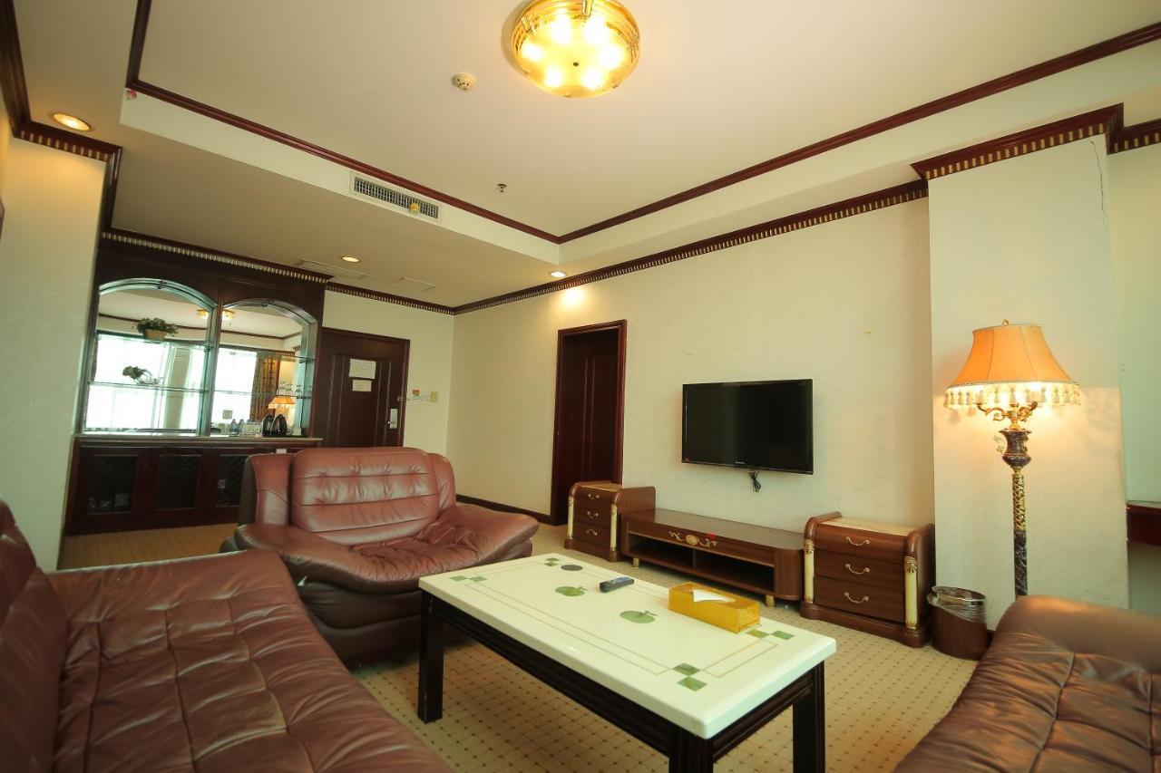 W.Y. Lera Hotel Гуанджоу Екстериор снимка
