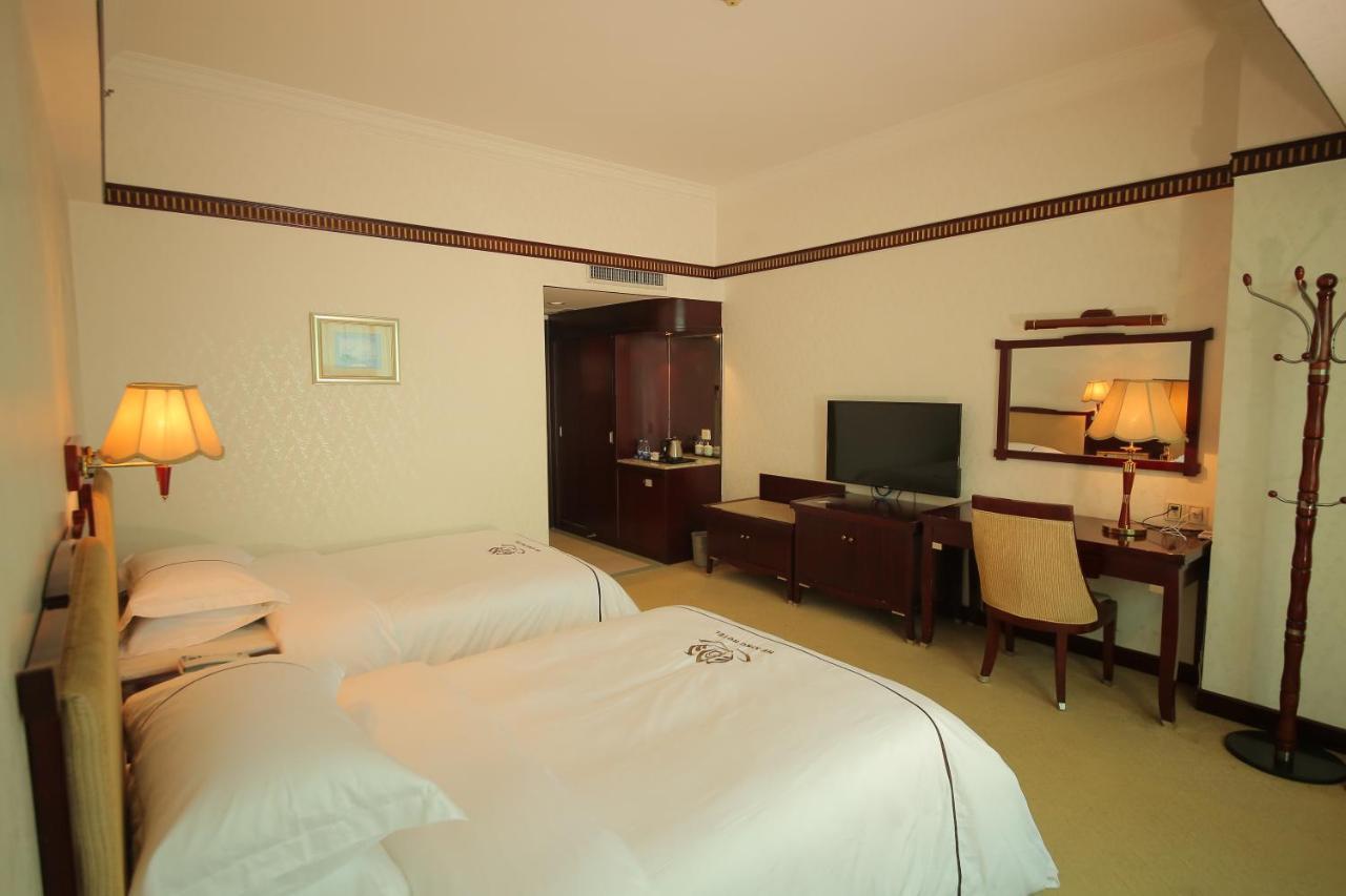 W.Y. Lera Hotel Гуанджоу Екстериор снимка